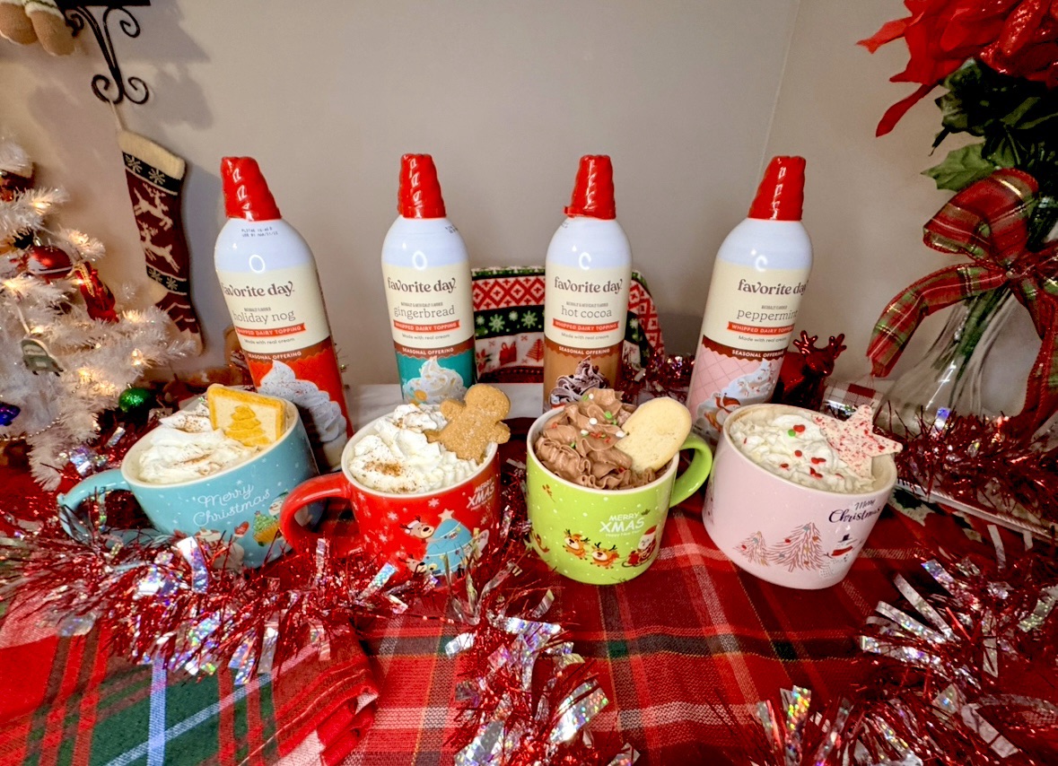 4 Holiday Latte Drinks for Christmas – Midnight Munchies & More!